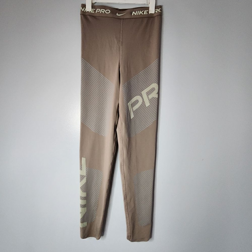 NWOT Womens Nike Pro Dri-Fit High Waisted Size XS LEGGINGS BROWN TAN DD6332 087